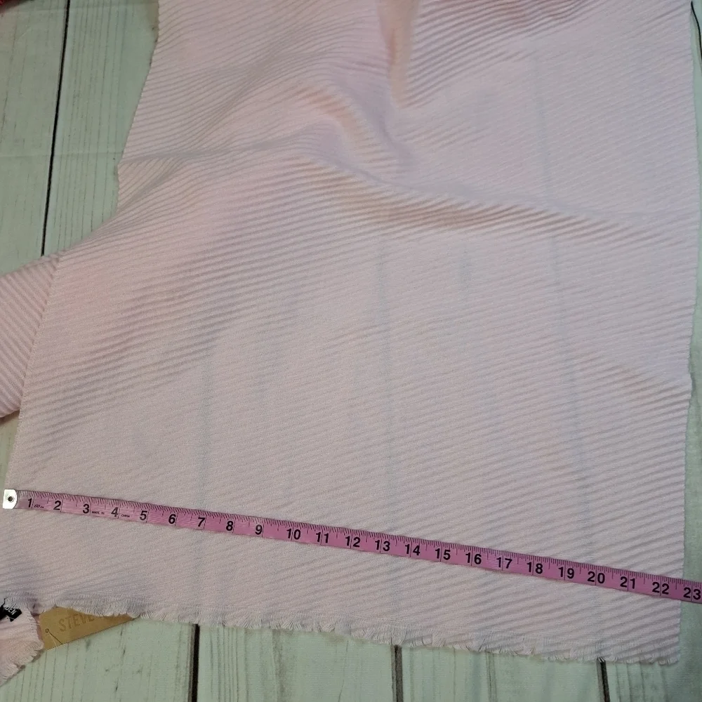 2 FOR 20 SALE Steve Madden Pink Scarf